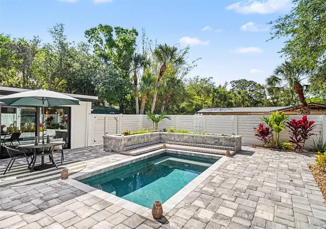 4th image of 4050 Turks Cap Pl, Sarasota, FL 34234 | MLS# TB8493607