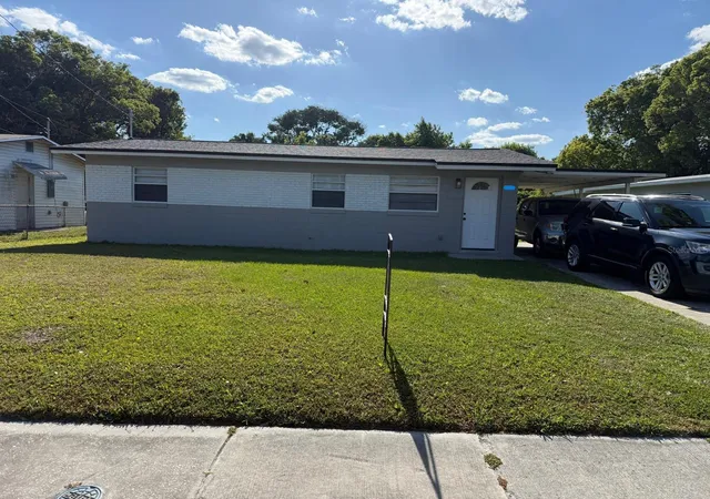Photo 2 of Single family home for sale at 342 Campus View Dr, Orlando, FL 32810 | MLS# S5147112 | Listing updated on 2026-08-11
