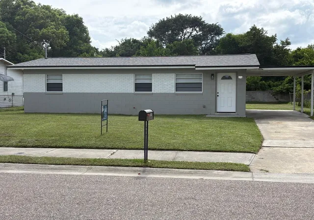 Photo 1 of Single family home for sale at 342 Campus View Dr, Orlando, FL 32810 | MLS# S5147112 | Listing updated on 2026-08-11