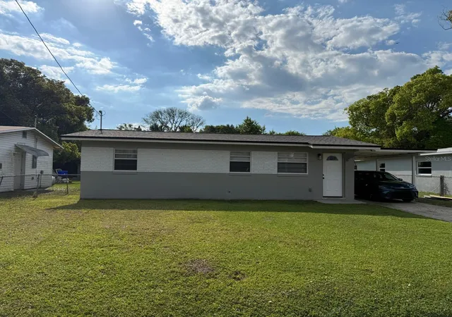 Photo 3 of Single family home for sale at 342 Campus View Dr, Orlando, FL 32810 | MLS# S5147112 | Listing updated on 2026-08-11