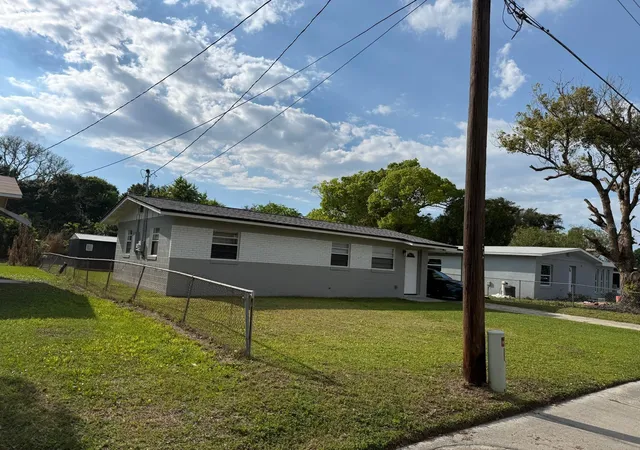Photo 3 of Single family home for sale at 342 Campus View Dr, Orlando, FL 32810 | MLS# S5147112 | Listing updated on 2026-08-11
