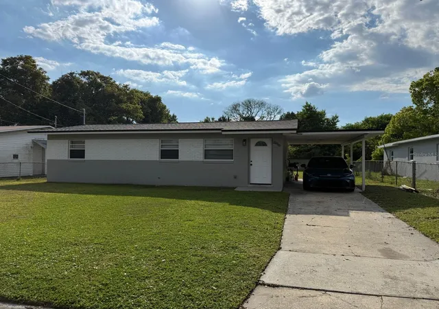 Photo 4 of Single family home for sale at 342 Campus View Dr, Orlando, FL 32810 | MLS# S5147112 | Listing updated on 2026-08-11