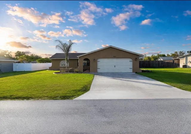 Homes for sale in Brooksville, FL | 7051 Lexington Cir, Brooksville, FL 34602 | MLS# TB8493613
