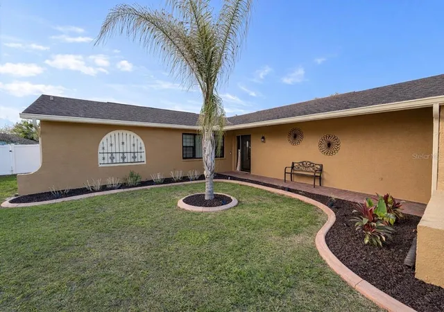 Homes for sale in Brooksville, FL | 7051 Lexington Cir, Brooksville, FL 34602 | MLS# TB8493613