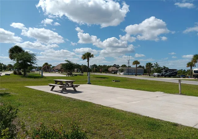 4th image of 16950 Hwy 630 E #107, Lake Wales, FL 33898 | MLS# OM722089