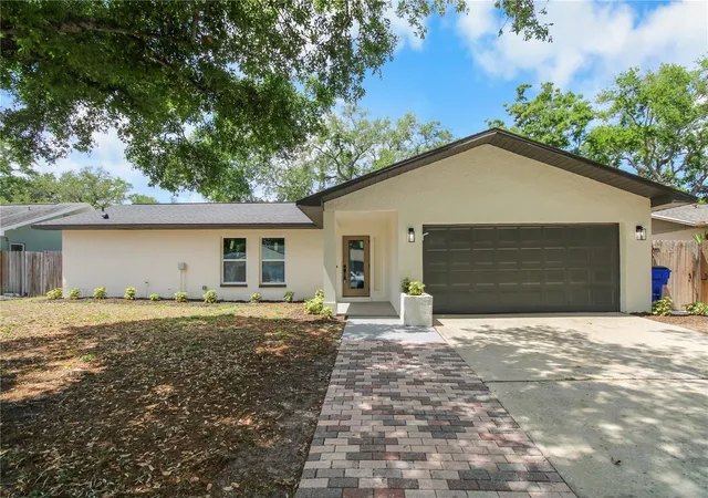 1st image of 11492 93rd St, Largo, FL 33773 | MLS# TB8493621