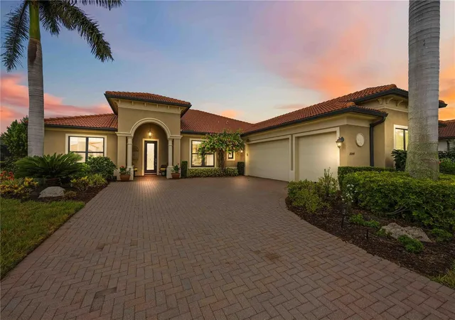 1st image of 10944 Bullrush Dr, Venice, FL 34293 | MLS# D6146882