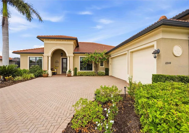 5th image of 10944 Bullrush Dr, Venice, FL 34293 | MLS# D6146882