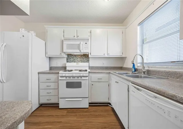 Homes for sale in Winter Haven, FL | 100 El Camino Dr #101, Winter Haven, FL 33884 | MLS# S5147114