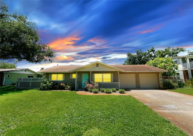 2nd image of 5211 24th Avenue Dr W, Bradenton, FL 34209 | MLS# TB8493637