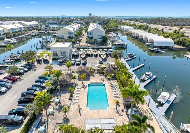 Photo 2 of Townhouse for sale at 6057 Moorings Dr S, Saint Petersburg, FL 33712 | MLS# A4688682 | Listing updated on 2026-10-05
