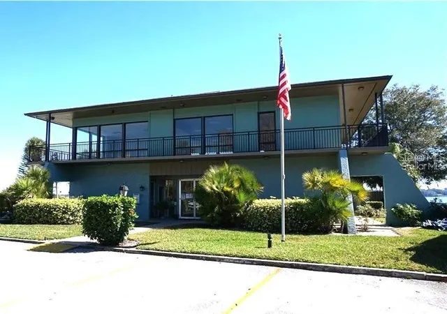 Photo 2 of Condo for sale at 2500 21st Street Nw #15, Winter Haven, FL 33881 | MLS# S5147117 | Listing updated on 2026-09-15