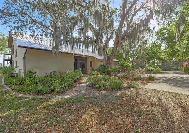 Photo 4 of Single family home for sale at 3264 Park Dr, Punta Gorda, FL 33982 | MLS# C7524288 | Listing updated on 2026-09-12