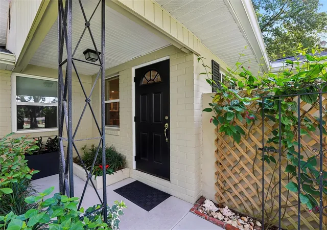 image of 204 S Burlingame Ave, Temple Terrace, FL 33617 | MLS# TB8493684