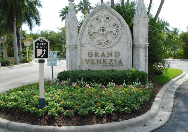 Listing Photo 5 - Condo for sale in building located at 2723 Via Capri, Clearwater, FL 33764 - Unit #821
