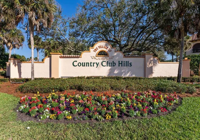 3rd image of 1116 W Boone Ct, Lady Lake, FL 32159 | MLS# OM722106