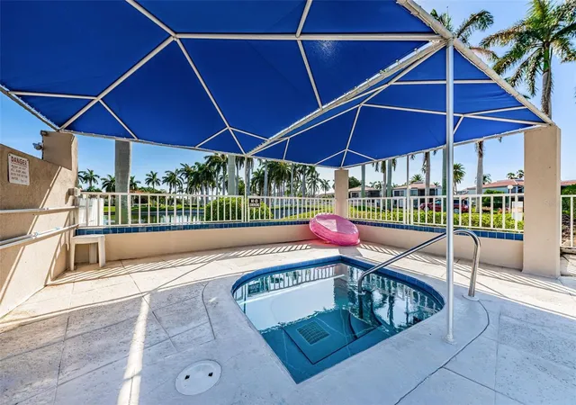Listing Photo 2 - Condo for sale in building located at 6080 Bahia Del Mar Cir, ST PETERSBURG, FL 33715 - Unit #112