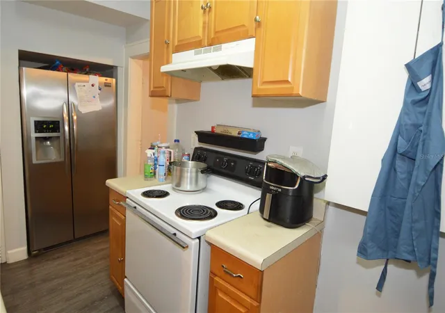 3rd image of 1244 20Th Ave S, St Petersburg, FL 33705 | MLS# TB8493724