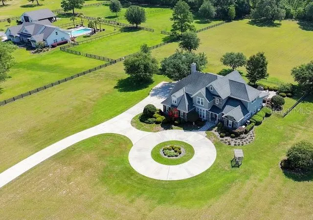 Photo 4 of Single family home for sale at 10401 NW 153rd Terrace, Alachua, FL 32615 | MLS# GC539135 | Listing updated on 2026-10-08