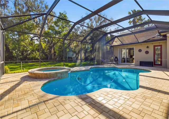 Photo 2 of Single family home for sale at 15108 Kestrelglen Way, Lithia, FL 33547 | MLS# TB8493744 | Listing updated on 2026-09-24