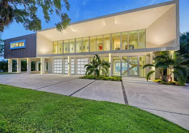 Photo 1 of Mansion for sale at 4123 Bay Shore Rd, Sarasota, FL 34234 | MLS# A4688729 | Listing updated on 2026-08-03