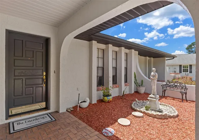 5th image of 5 Mangrove Ct S, Homosassa, FL 34446 | MLS# TB8493756
