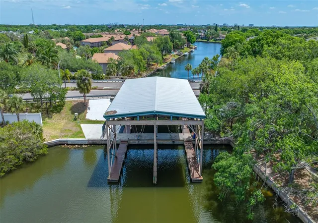 2nd image of 10416 Saint Tropez Pl, TAMPA, FL 33615