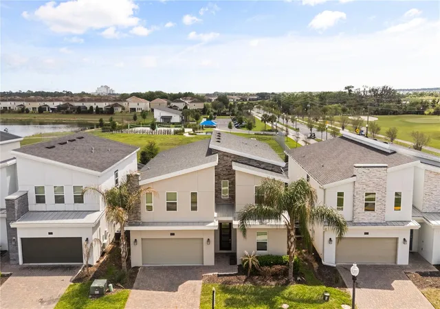3rd image of 917 Ocean Course Ave, Davenport, FL 33896 | MLS# S5147137