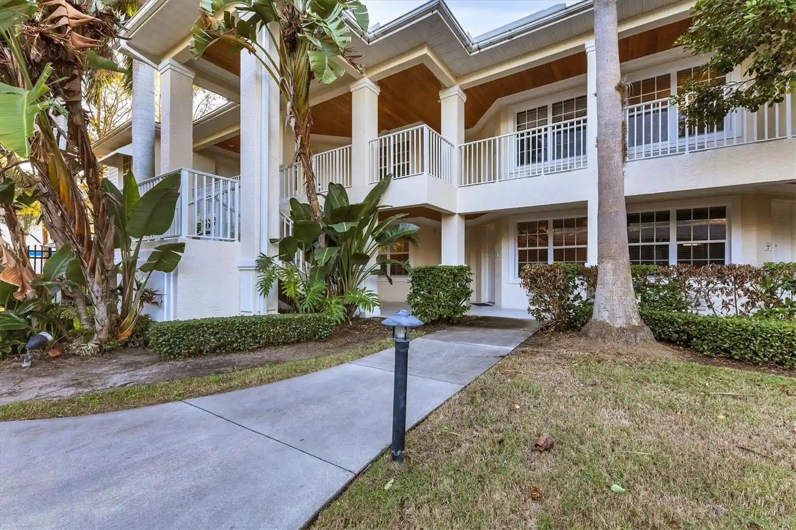 Listing Photo 2 - Condo for sale in 3506 54Th Dr W located at 3506 54Th Dr W, Bradenton, FL 34210 - Unit #104