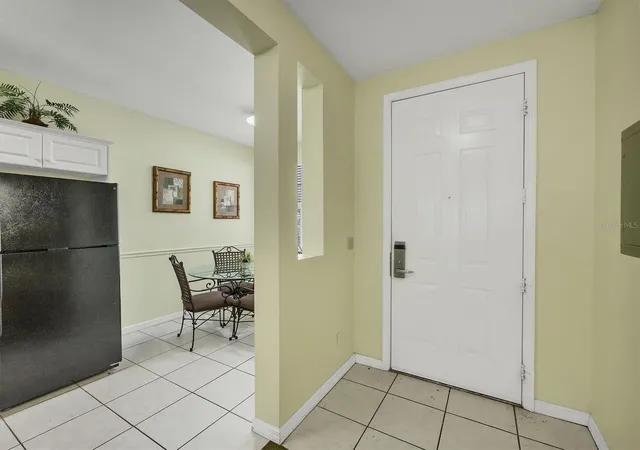 Listing Photo 5 - Condo for sale in building located at 3506 54Th Dr W, Bradenton, FL 34210 - Unit #104