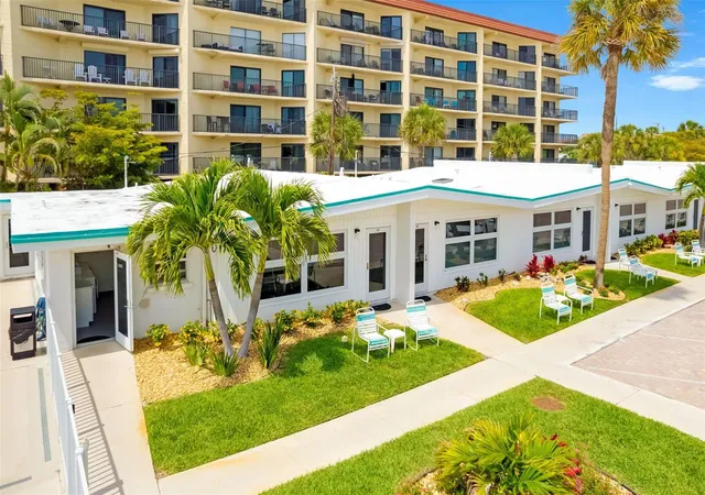 Photo 4 of Condo for sale at 6334 Midnight Pass Rd #41, Sarasota, FL 34242 | MLS# A4688750 | Listing updated on 2026-08-12