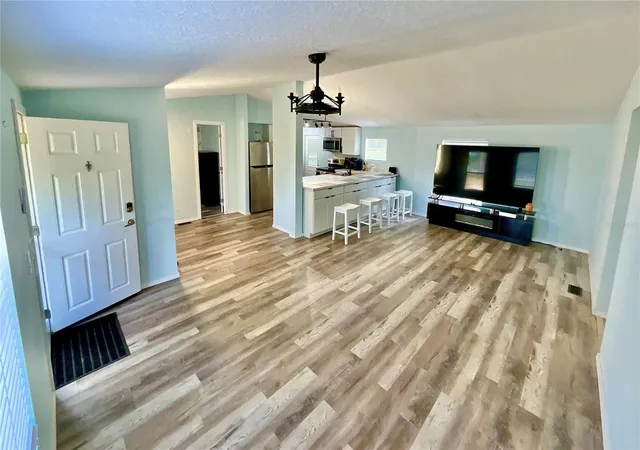 5th image of 175 Whirlwind Loop, Hawthorne, FL 32640 | MLS# GC539140
