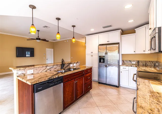 image of 3715 Sebring Pkwy, Sebring, FL 33870 | MLS# L4960818