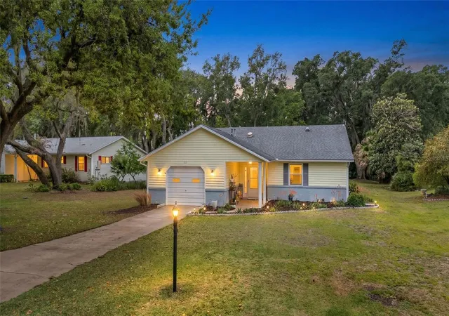 Single family home for sale at 27 Gordon Ct, LEESBURG, FL 34788 | MLS# G5110540