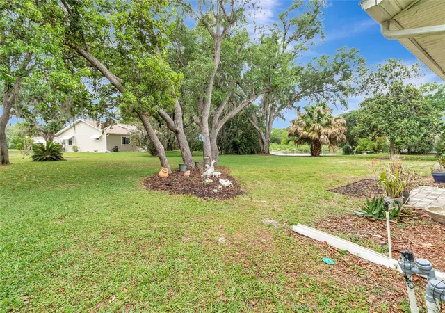 Photo 4 of Single family home for sale at 27 Gordon Ct, Leesburg, FL 34788 | MLS# G5110540 | Listing updated on 2026-10-06