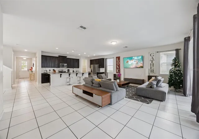 Photo 3 of Single family home for sale at 9008 Sunshine Ridge Loop, Kissimmee, FL 34747 | MLS# O6396158 | Listing updated on 2026-09-29