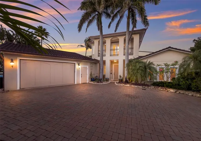 1st image of 518 58th St, Holmes Beach, FL 34217 | MLS# A4688761