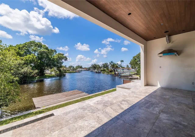 Photo 4 of Single family home for sale at 4692 Dover St NE, Saint Petersburg, FL 33703 | MLS# TB8493836 | Listing updated on 2026-08-13