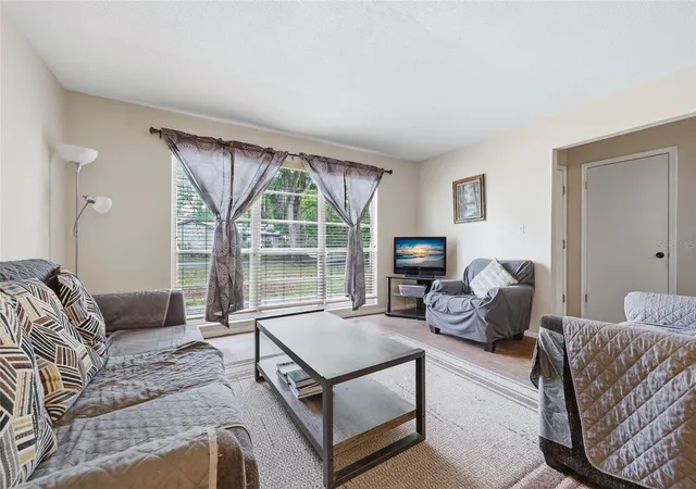 4th image of 2921 Nw 54Th Ave, Gainesville, FL 32653 | MLS# GC539143