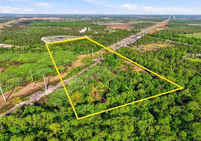2nd image of 22811 Williams Dr, North Fort Myers, FL 33917 | MLS# C7524316