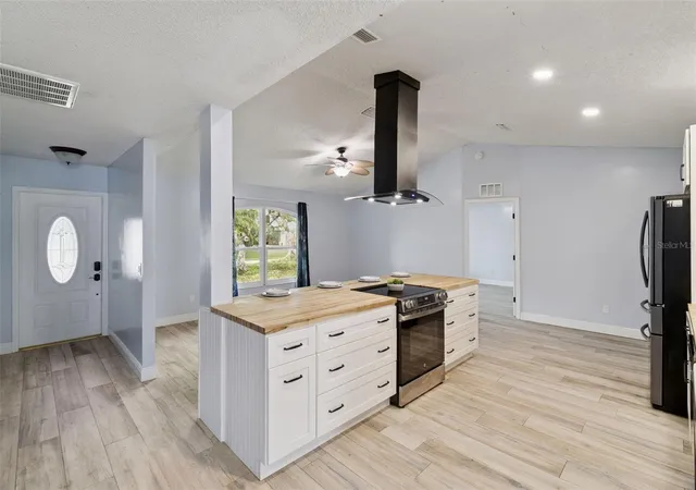 Photo 4 of Single family home for sale at 3349 SW Frankford St, Port Saint Lucie, FL 34953 | MLS# O6396201 | Listing updated on 2026-10-13