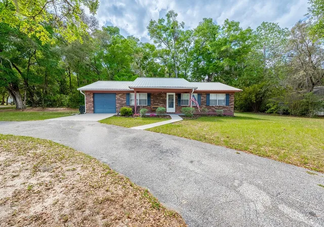 Photo 5 of Single family home for sale at 102 Swans Nest Cir, Melrose, FL 32666 | MLS# GC539149 | Listing updated on 2026-08-18