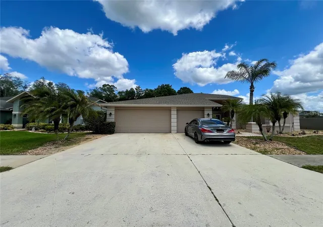 Photo 2 of Single family home for sale at 5810 Redhawk Dr, New Port Richey, FL 34655 | MLS# TB8493879 | Listing updated on 2026-09-30