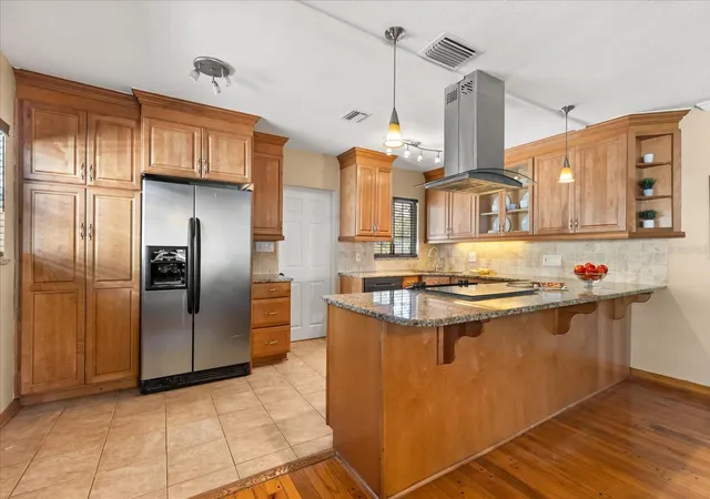 Photo 4 of Single family home for sale at 4237 Dr Martin Luther King Jr St N, Saint Petersburg, FL 33703 | MLS# TB8493914 | Listing updated on 2026-10-16