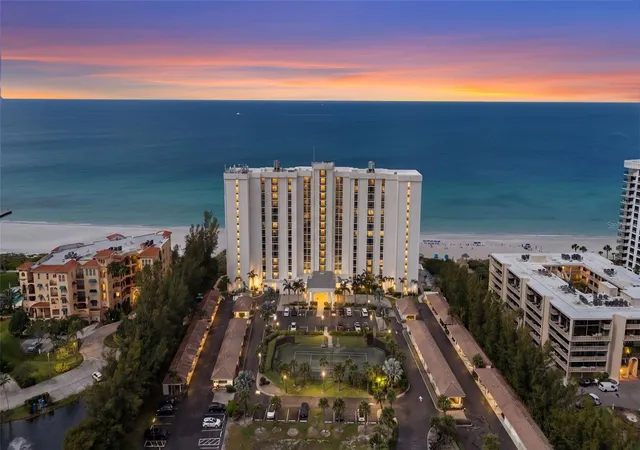 Homes for sale in Longboat Key, FL | 2425 Gulf Of Mexico Dr, Longboat Key, FL 34228