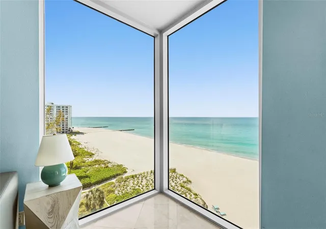 Homes for sale in Longboat Key, FL | 2425 Gulf Of Mexico Dr, Longboat Key, FL 34228