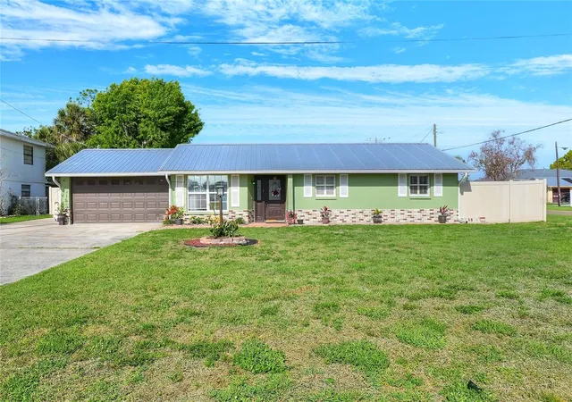 Photo 3 of Single family home for sale at 6108 Fairway Blvd, Apollo Beach, FL 33572 | MLS# L4960829 | Listing updated on 2026-04-09