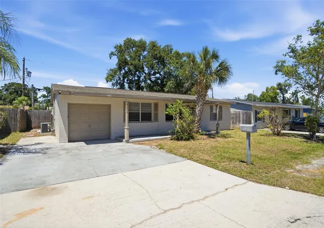 Homes for sale in Pinellas Park, FL | 5711 64th Ave N, Pinellas Park, FL 33781 | MLS# O6396274