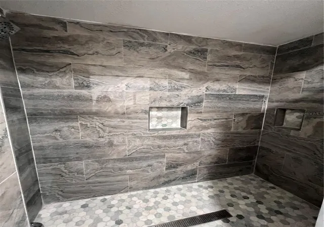 Photo 4 of House for sale at 612 S Lincoln Ave, Clearwater, FL 33756 | MLS# TB8493976 | Listing updated on 2026-10-03