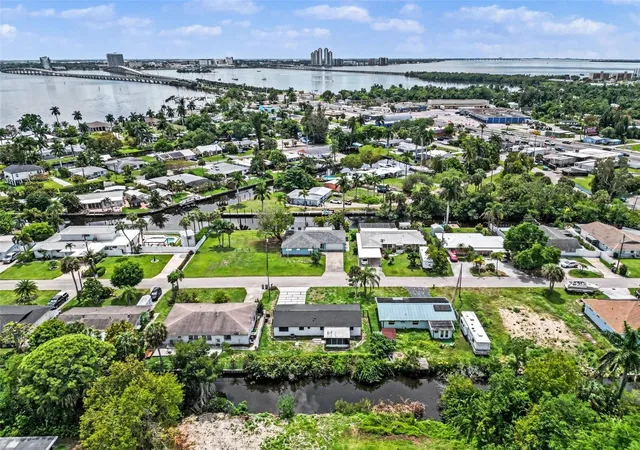 Photo 48 of Single family home for sale at 73 Cardinal Dr, NORTH FORT MYERS, FL 33917 | MLS# V4948332 | Listing updated on 2026-10-15